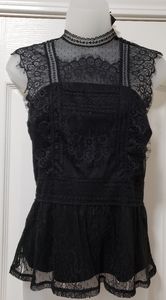 Womens Express lace top M